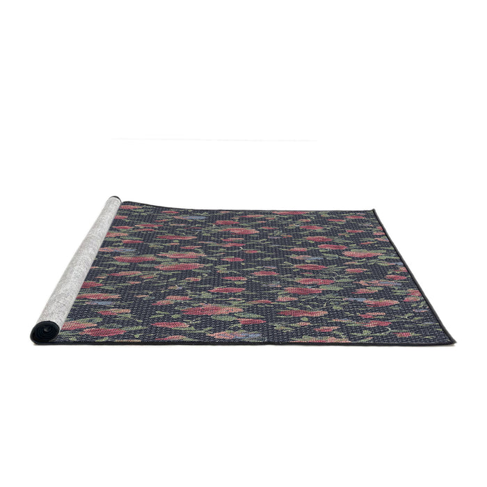 Serging Thickness of Machine Washable Transitional Gunmetal Gray Rug, wshpat2550