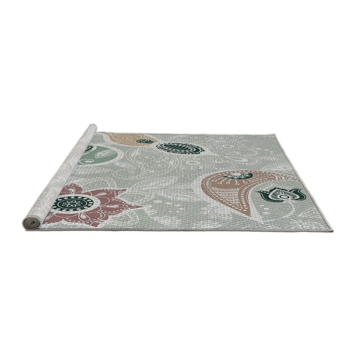 Serging Thickness of Machine Washable Transitional Platinum Gray Rug, wshpat2674
