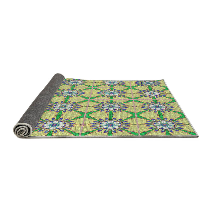 Thickness of Patterned Green Novelty Rug, pat2872