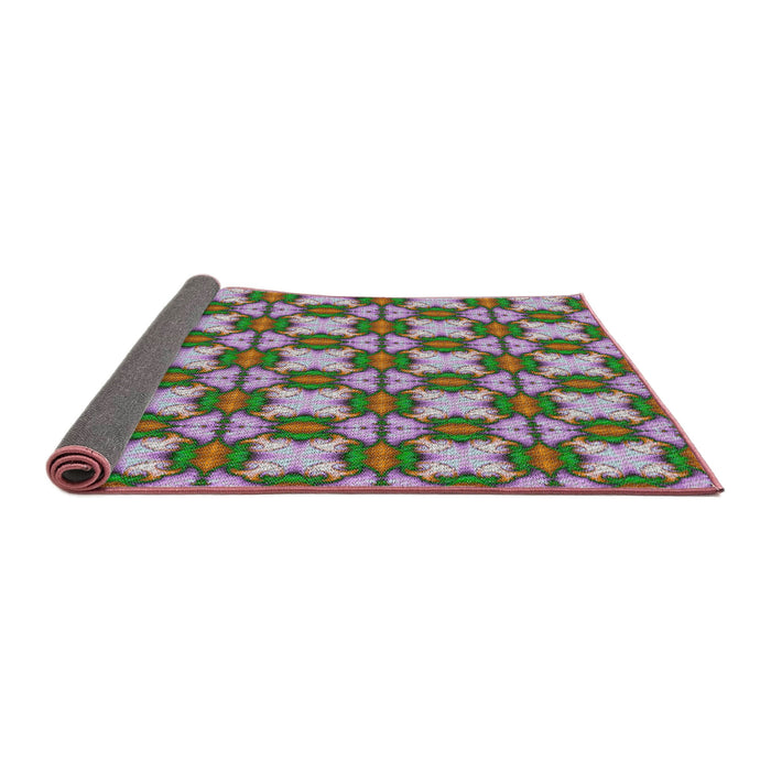 Thickness of Patterned Green Novelty Rug, pat2884