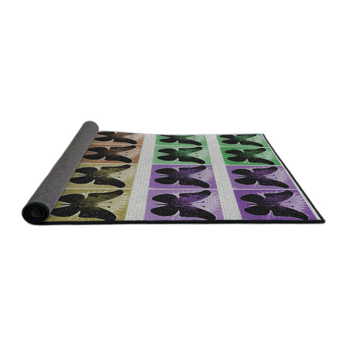 Thickness of Patterned Black Novelty Rug, pat2899
