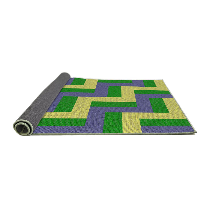 Thickness of Patterned Green Novelty Rug, pat2906