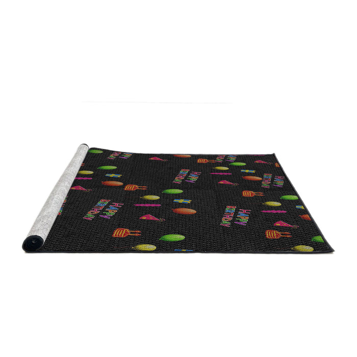 Serging Thickness of Machine Washable Transitional Black Rug, wshpat2922
