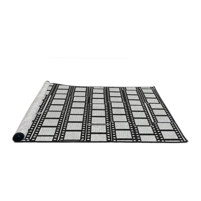 Serging Thickness of Machine Washable Transitional Platinum Gray Rug, wshpat2932