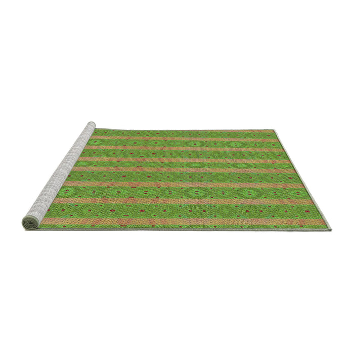 Serging Thickness of Machine Washable Transitional Green Rug, wshpat3059