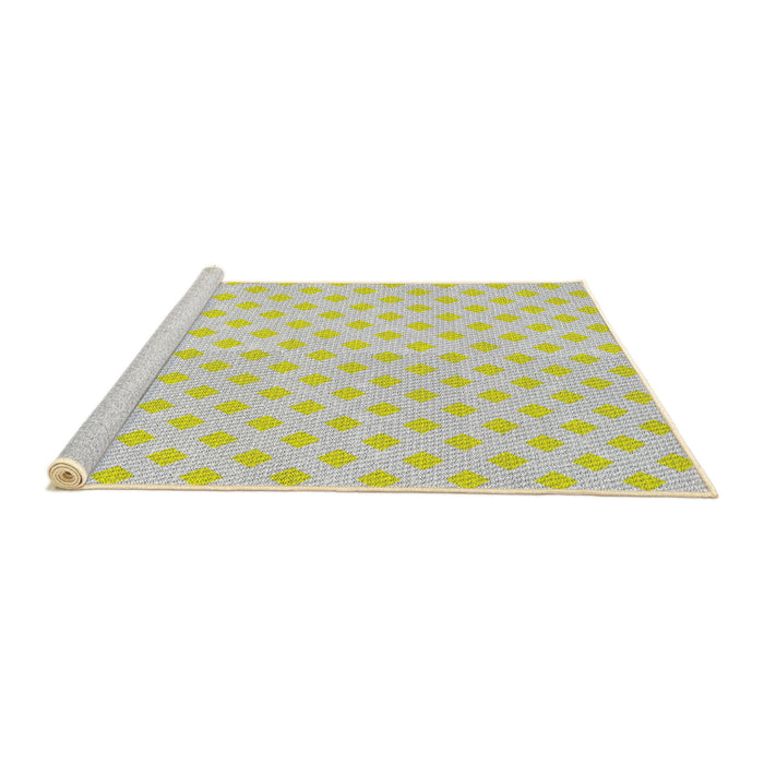 Serging Thickness of Machine Washable Transitional Gold Rug, wshpat307