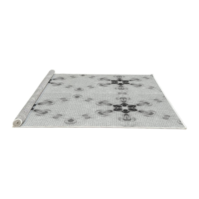 Serging Thickness of Machine Washable Transitional White Smoke Rug, wshpat3214
