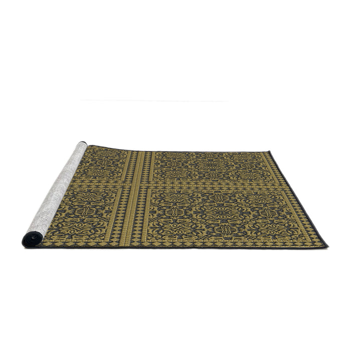 Serging Thickness of Machine Washable Transitional Brass Green Rug, wshpat3726