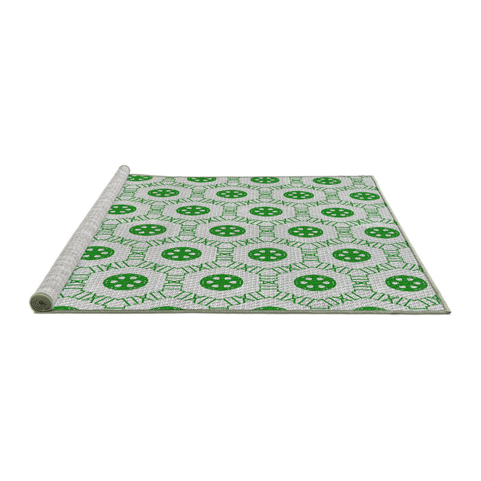 Serging Thickness of Machine Washable Transitional Green Rug, wshpat3939