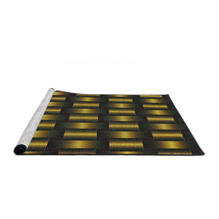 Serging Thickness of Machine Washable Transitional Brown Rug, wshpat465