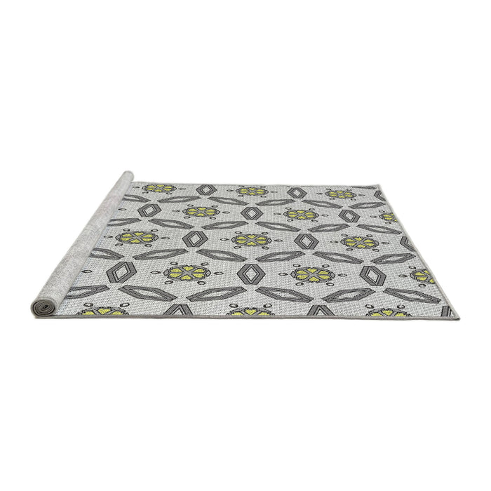 Serging Thickness of Machine Washable Transitional Silver Gray Rug, wshpat506