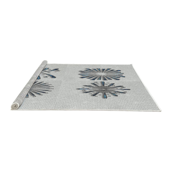 Serging Thickness of Machine Washable Transitional White Smoke Rug, wshpat897