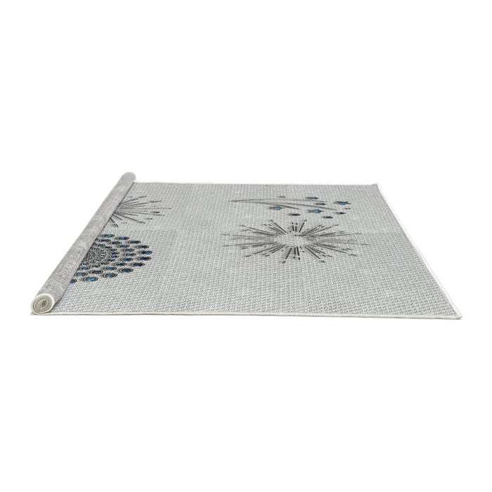 Serging Thickness of Machine Washable Transitional White Smoke Rug, wshpat902