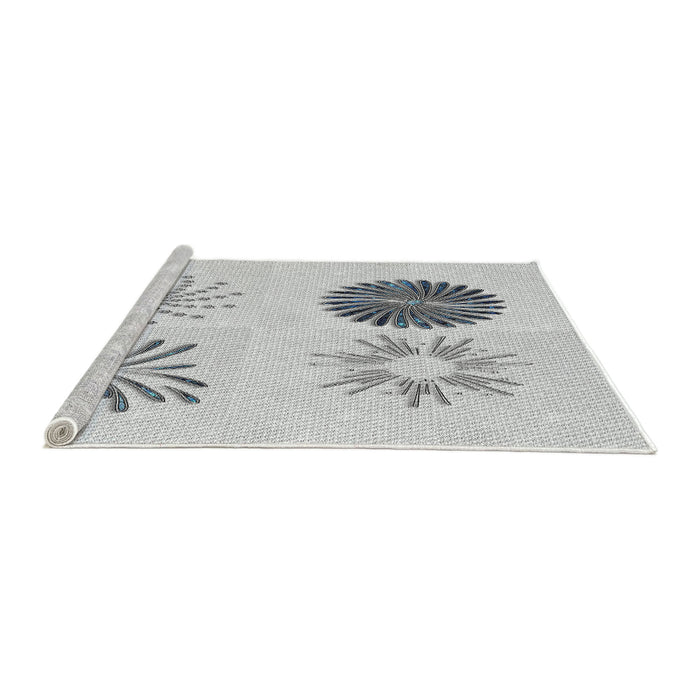 Serging Thickness of Machine Washable Transitional White Smoke Rug, wshpat903