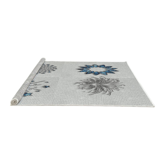 Serging Thickness of Machine Washable Transitional White Smoke Rug, wshpat908