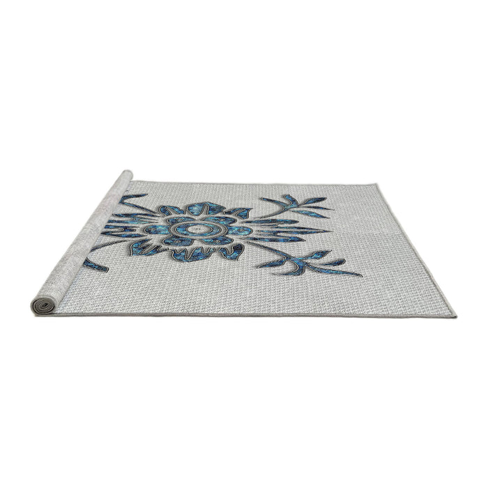 Serging Thickness of Machine Washable Transitional Silver Gray Rug, wshpat924