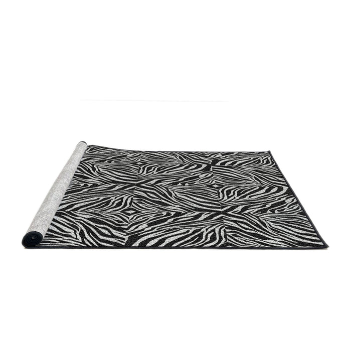 Serging Thickness of Machine Washable Transitional Black Rug, wshpat970