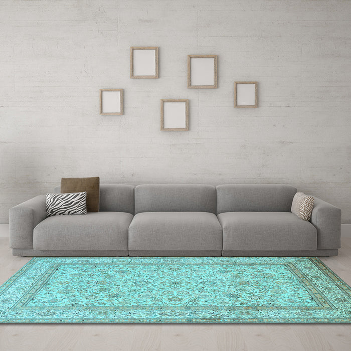 Machine Washable Persian Light Blue Traditional Rug in a Living Room, wshtr1002lblu