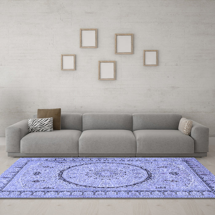 Machine Washable Medallion Blue Traditional Rug in a Living Room, wshtr1003blu