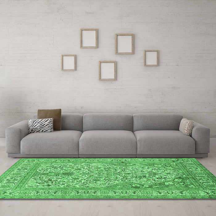Machine Washable Persian Emerald Green Traditional Area Rugs in a Living Room,, wshtr1004emgrn