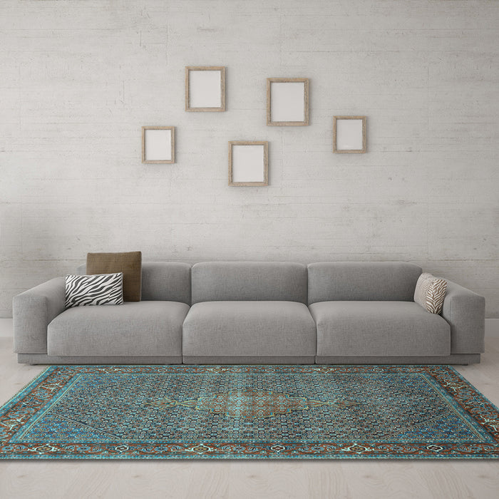 Machine Washable Persian Light Blue Traditional Rug in a Living Room, wshtr1005lblu