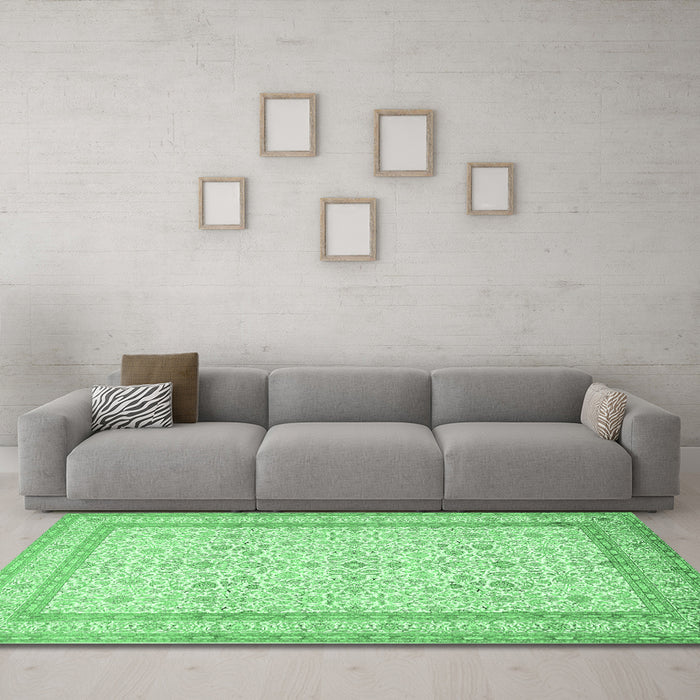 Machine Washable Persian Emerald Green Traditional Area Rugs in a Living Room,, wshtr1006emgrn