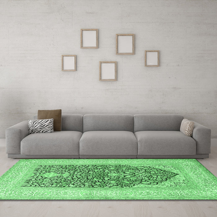 Machine Washable Persian Emerald Green Traditional Area Rugs in a Living Room,, wshtr1008emgrn
