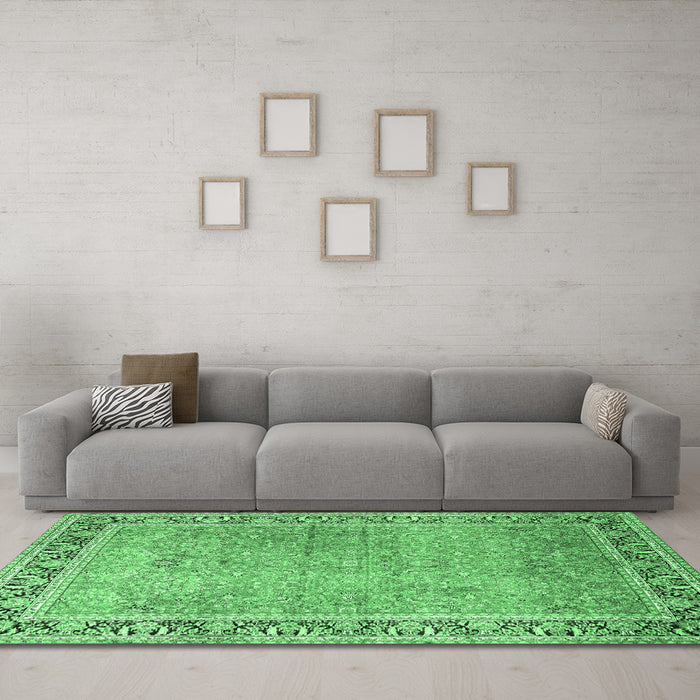 Machine Washable Persian Emerald Green Traditional Area Rugs in a Living Room,, wshtr1009emgrn
