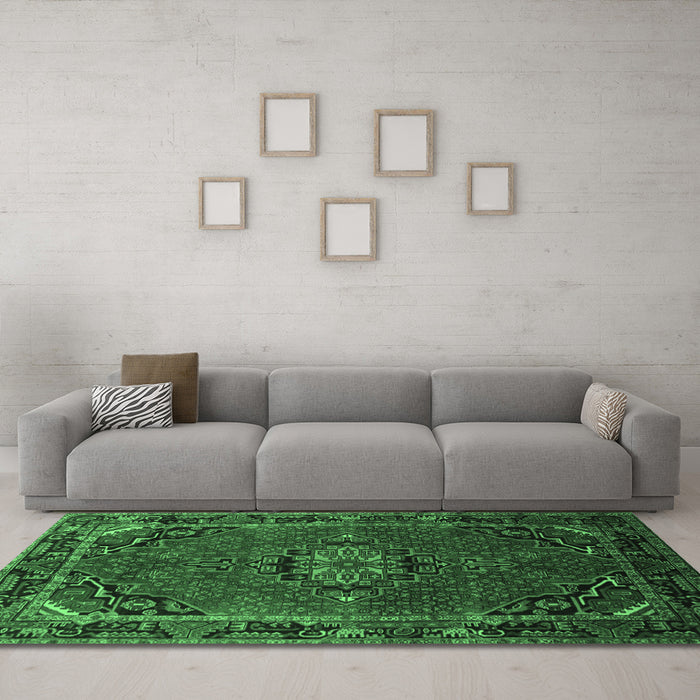 Machine Washable Medallion Emerald Green Traditional Area Rugs in a Living Room,, wshtr100emgrn