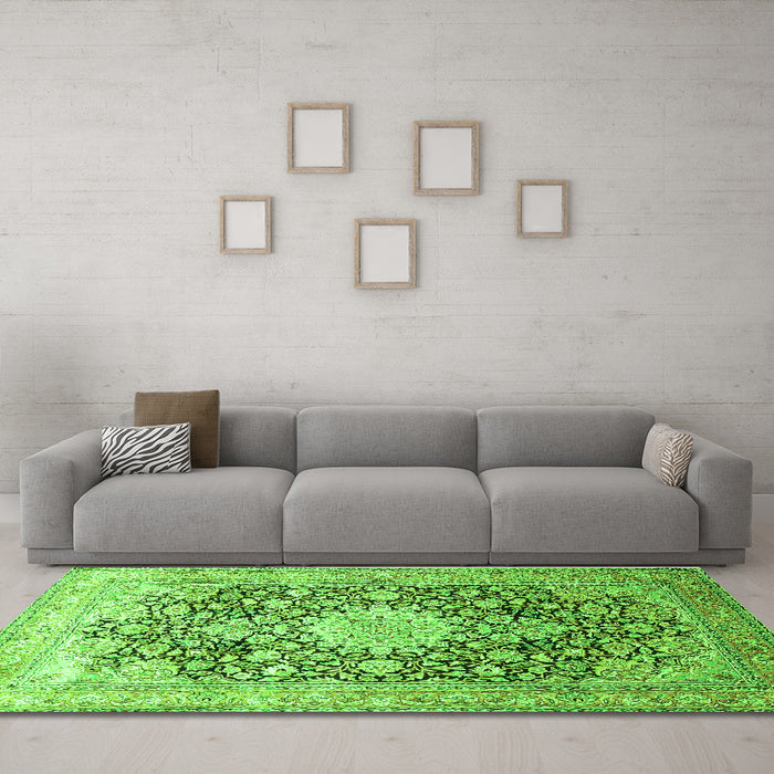 Machine Washable Medallion Green Traditional Area Rugs in a Living Room,, wshtr1010grn