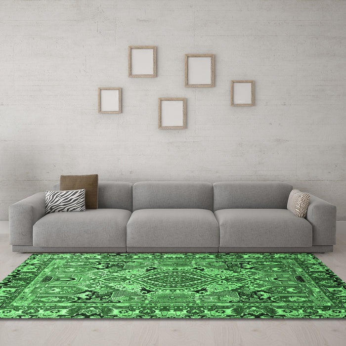 Machine Washable Persian Emerald Green Traditional Area Rugs in a Living Room,, wshtr1014emgrn