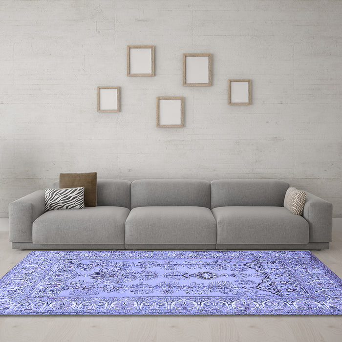 Machine Washable Persian Blue Traditional Rug in a Living Room, wshtr1017blu
