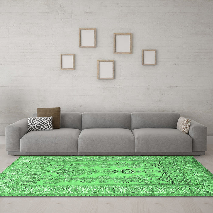 Machine Washable Persian Emerald Green Traditional Area Rugs in a Living Room,, wshtr1017emgrn