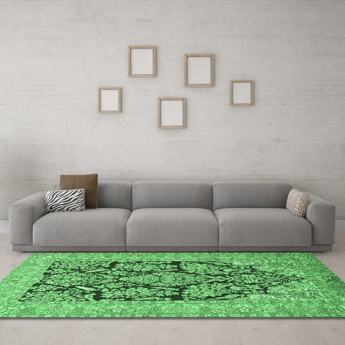 Machine Washable Persian Emerald Green Traditional Area Rugs in a Living Room,, wshtr1018emgrn