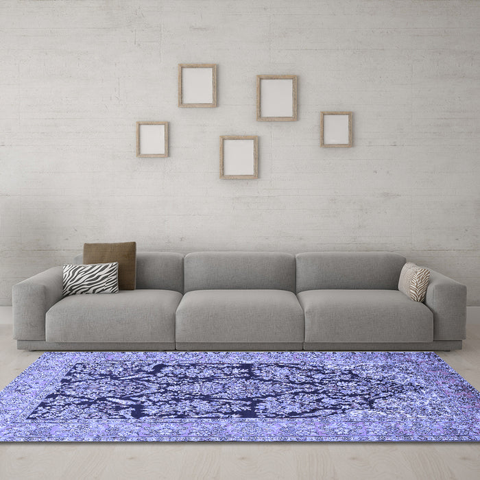 Machine Washable Persian Blue Traditional Rug in a Living Room, wshtr1018blu