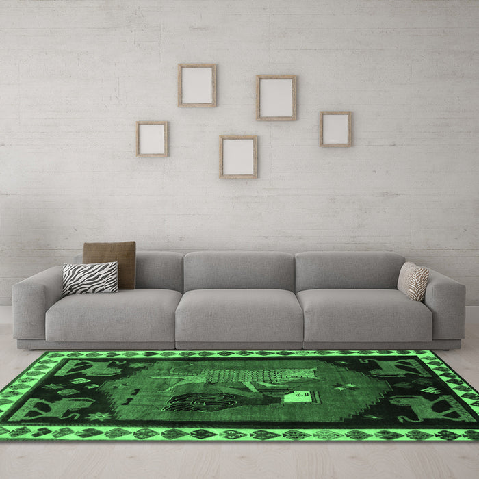 Machine Washable Animal Emerald Green Traditional Area Rugs in a Living Room,, wshtr101emgrn
