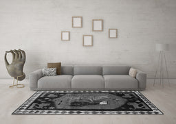 Machine Washable Animal Gray Traditional Rug in a Living Room,, wshtr101gry
