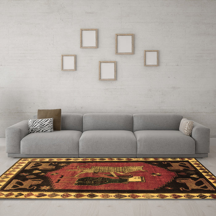 Machine Washable Animal Brown Traditional Rug in a Living Room,, wshtr101brn