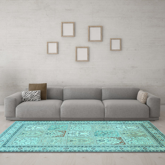 Machine Washable Persian Light Blue Traditional Rug in a Living Room, wshtr1020lblu