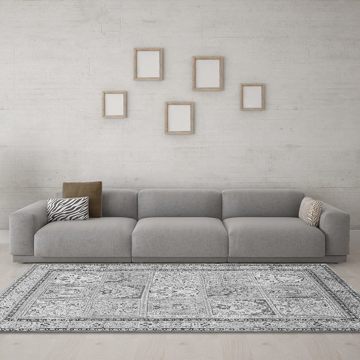 Machine Washable Persian Gray Traditional Rug in a Living Room,, wshtr1020gry