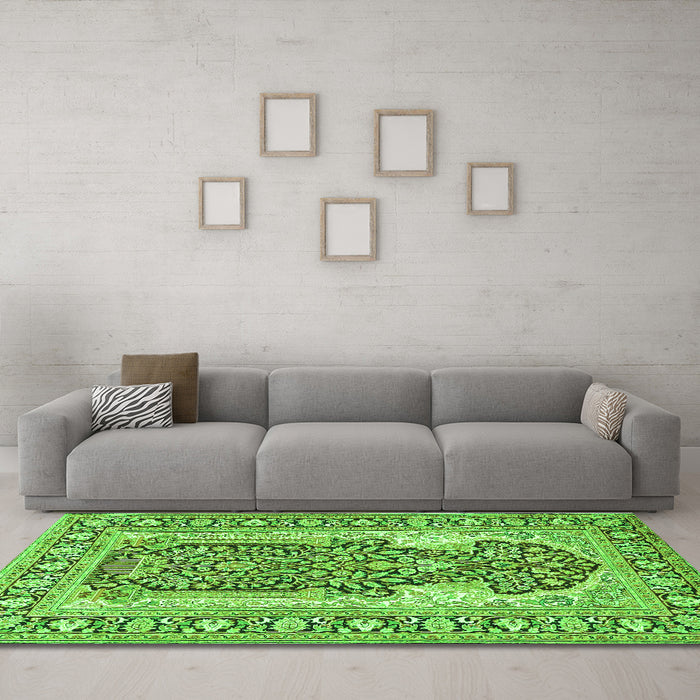Machine Washable Persian Green Traditional Area Rugs in a Living Room,, wshtr1021grn