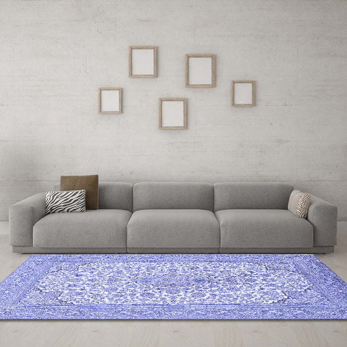 Machine Washable Persian Blue Traditional Rug in a Living Room, wshtr1022blu