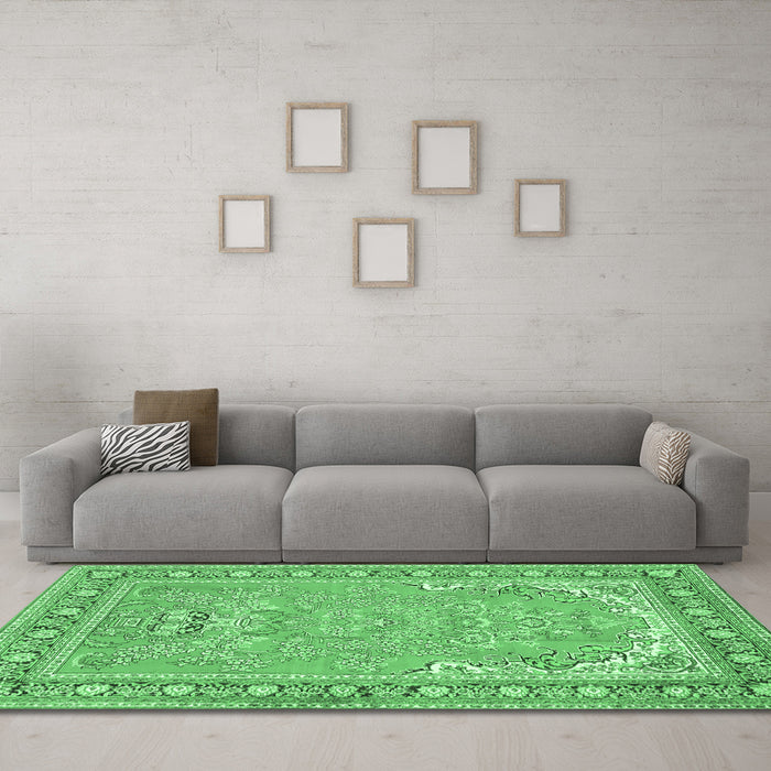 Machine Washable Persian Emerald Green Traditional Area Rugs in a Living Room,, wshtr1025emgrn