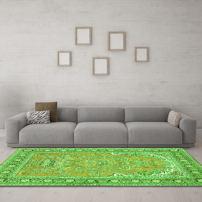 Machine Washable Persian Green Traditional Area Rugs in a Living Room,, wshtr1025grn