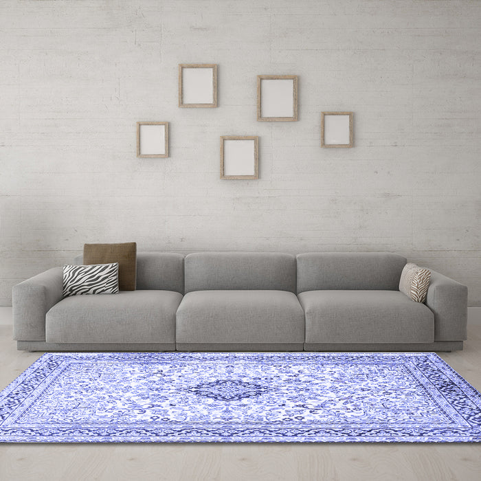 Machine Washable Medallion Blue Traditional Rug in a Living Room, wshtr1026blu