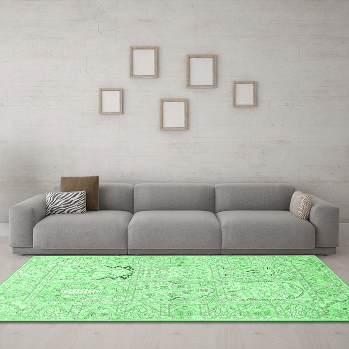 Machine Washable Animal Emerald Green Traditional Area Rugs in a Living Room,, wshtr1027emgrn