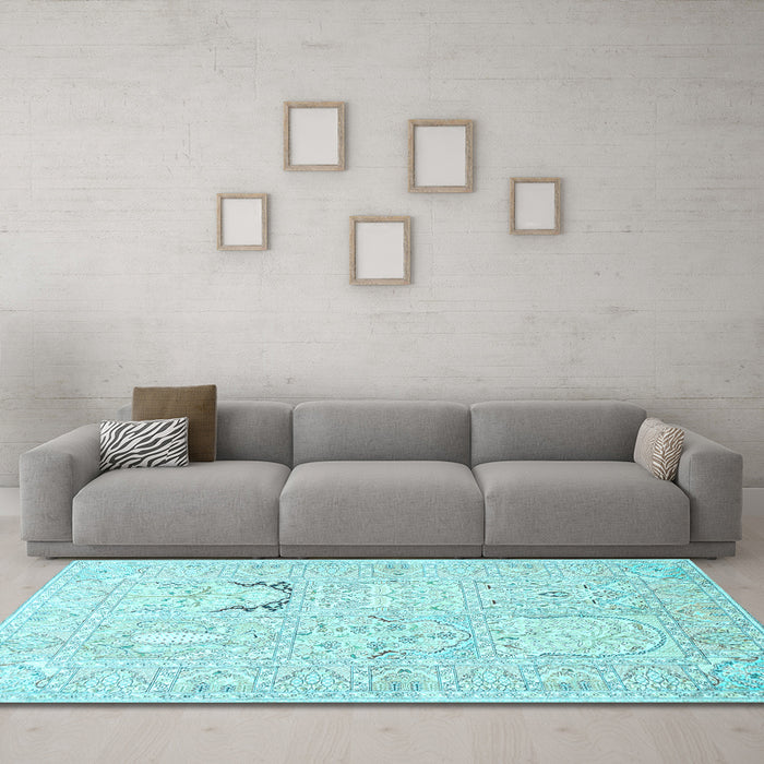 Machine Washable Animal Light Blue Traditional Rug in a Living Room, wshtr1027lblu