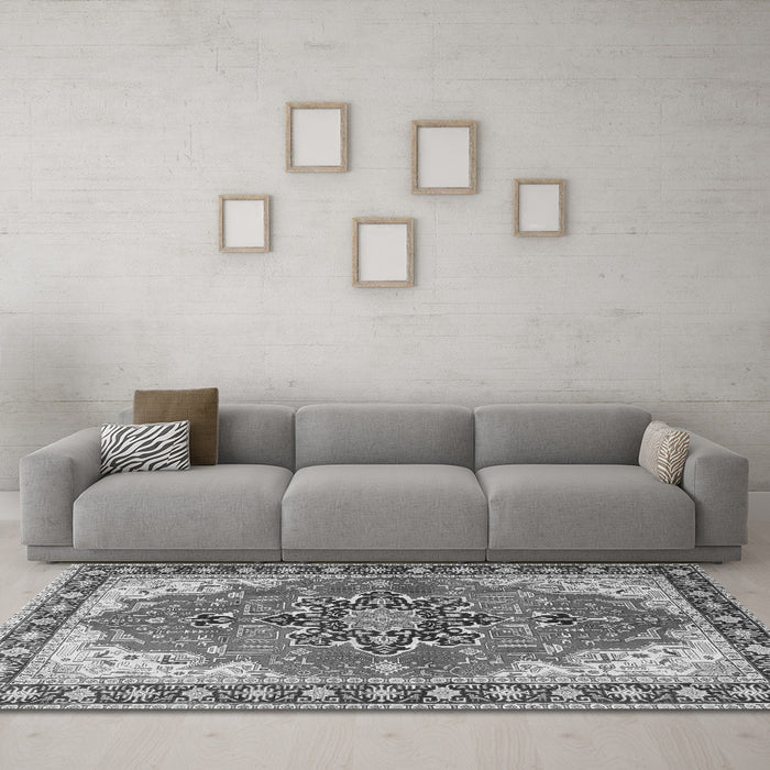 Machine Washable Medallion Gray Traditional Rug in a Living Room,, wshtr1028gry