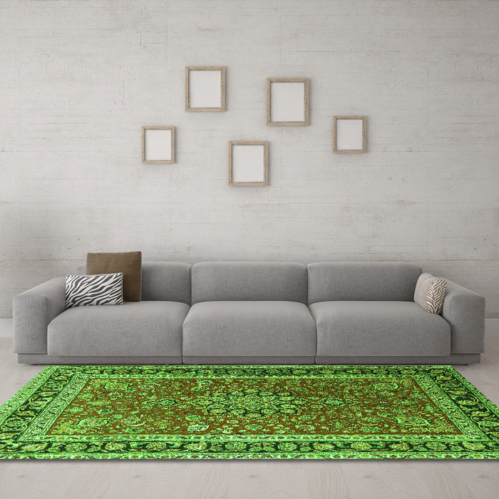Machine Washable Medallion Green Traditional Area Rugs in a Living Room,, wshtr1029grn