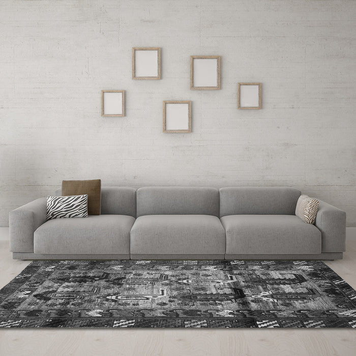 Machine Washable Persian Gray Traditional Rug in a Living Room,, wshtr102gry